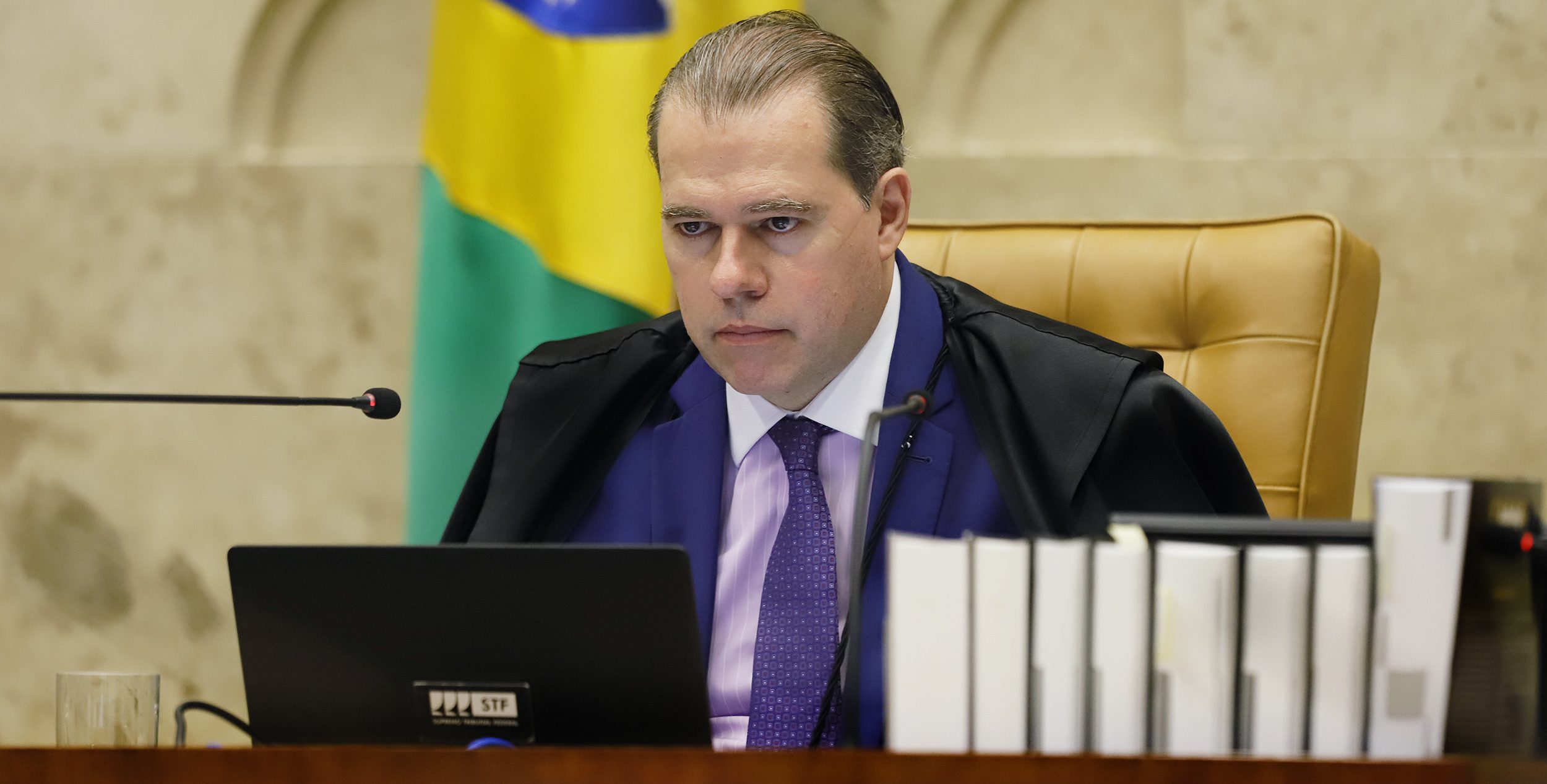 Judiciário não pode interpretar normas regimentais legislativas, decide STF