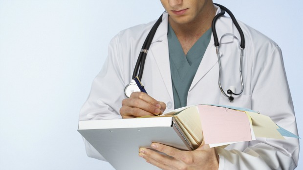 Família de médico vítima da Covid-19 receberá indenização de R$ 50 mil da União