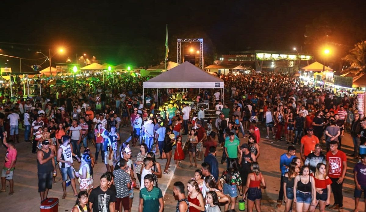 Ex-prefeito é condenado por desviar recursos da saúde para contratar show