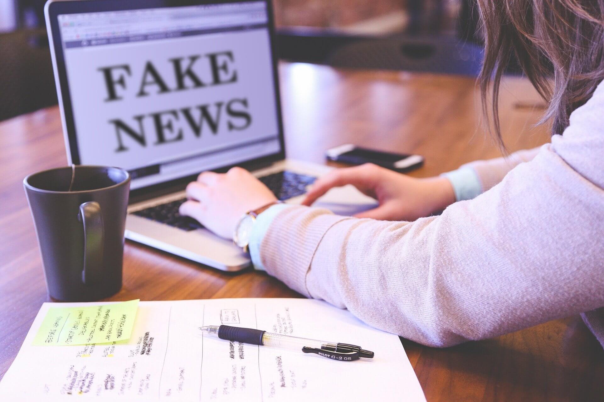 AGU e plataformas digitais assinam acordo para combater fake news sobre o RS