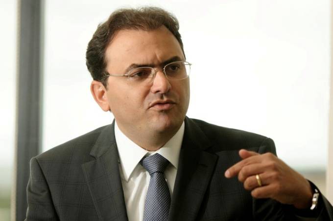 Ativismo judicial, segurança jurídica e diálogo institucional