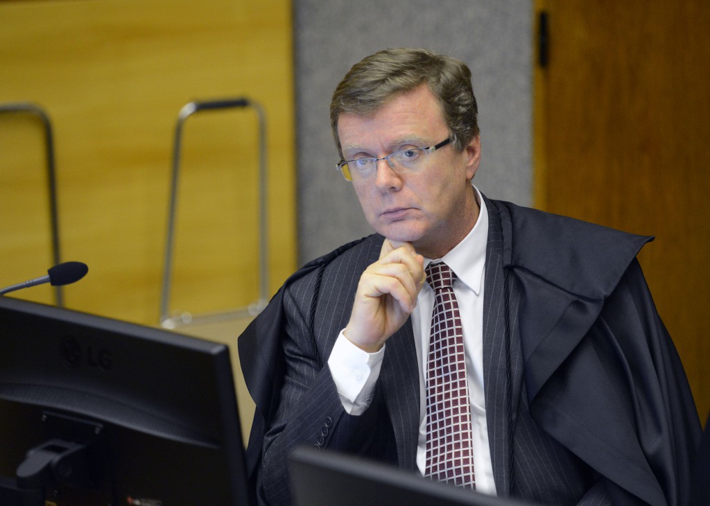 PERDA DE UMA CHANCE: Herdeiras não conseguem indenização por falta de acesso a provas para anular doação de ações