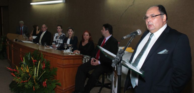 José Ricardo Vidal é empossado desembargador do TJ-CE
