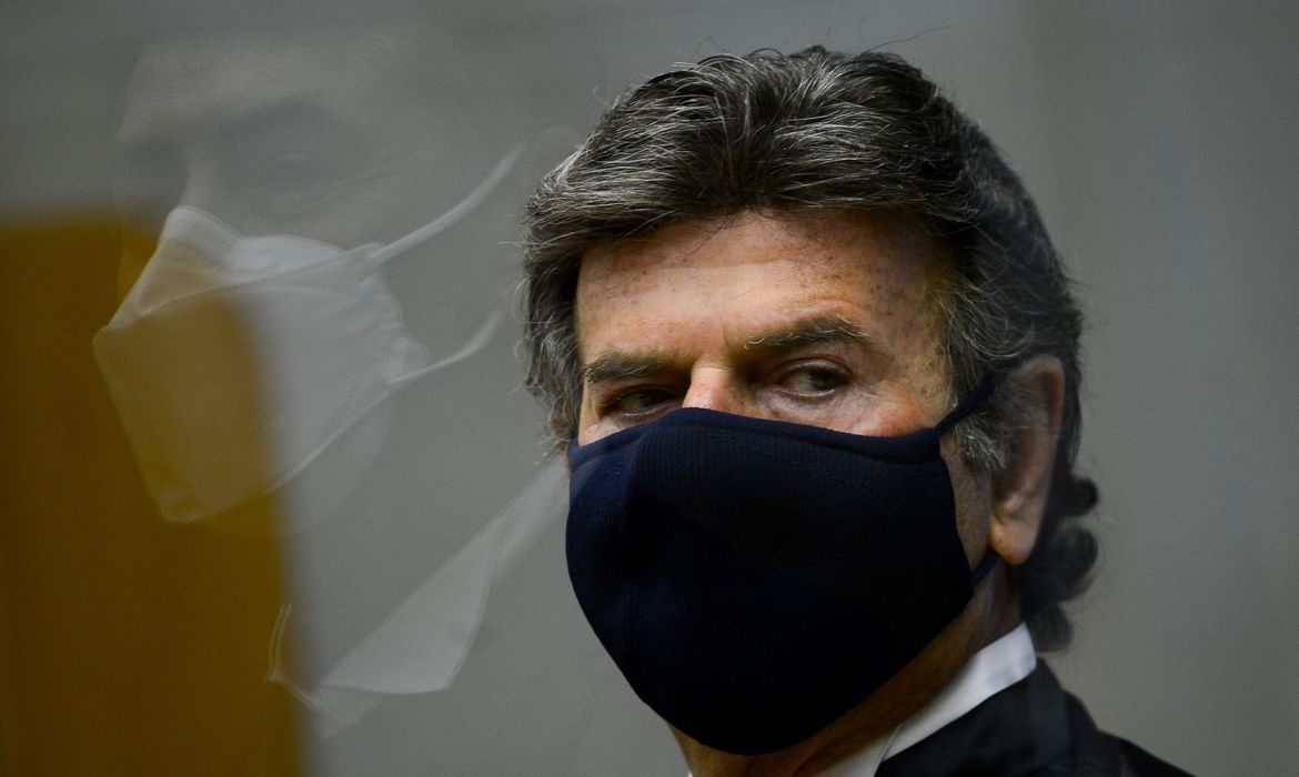 Fux restringe casos de presos que podem ser soltos por Covid-19