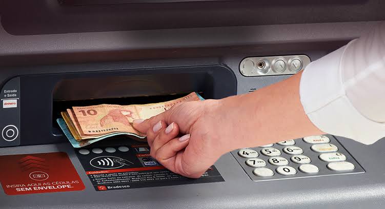 Banco indenizará por falha em depósito em caixa eletrônico