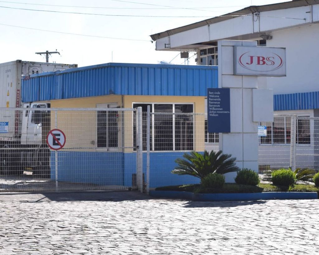JBS não é obrigada a cumprir medidas não previstas em lei, decide TST