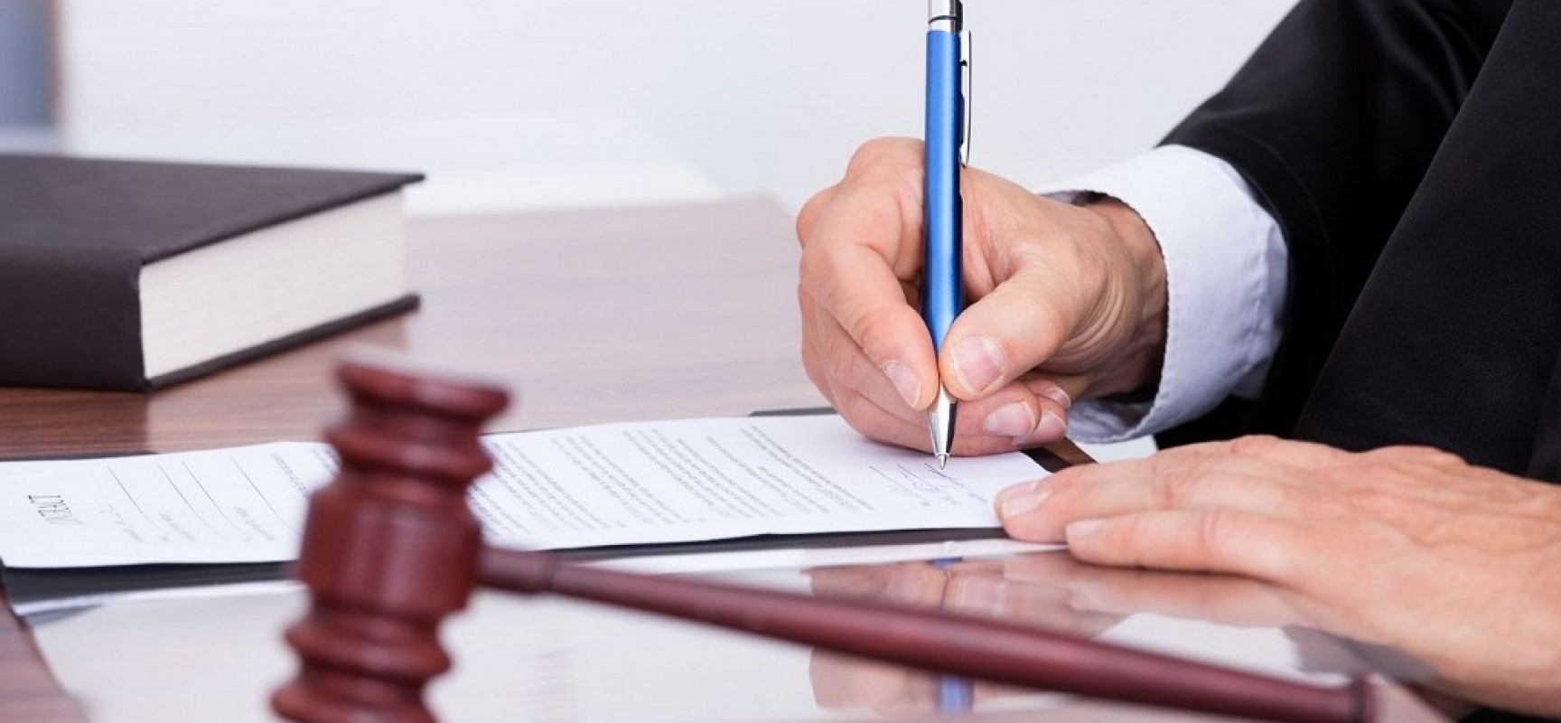 Jornalista é responsável por incitar violência contra grevistas