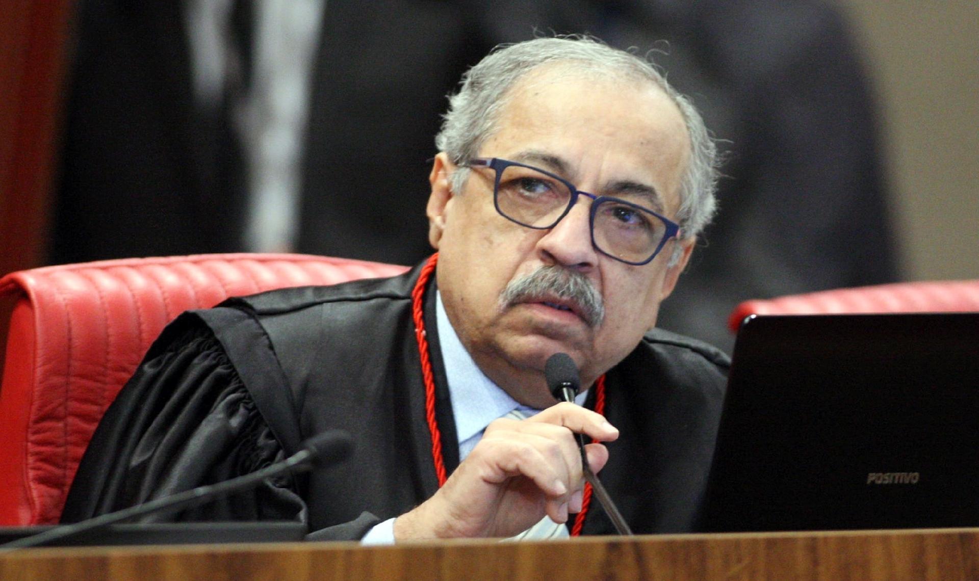 Ministro nega pedido para afastar possível obrigatoriedade da vacina da Covid-19