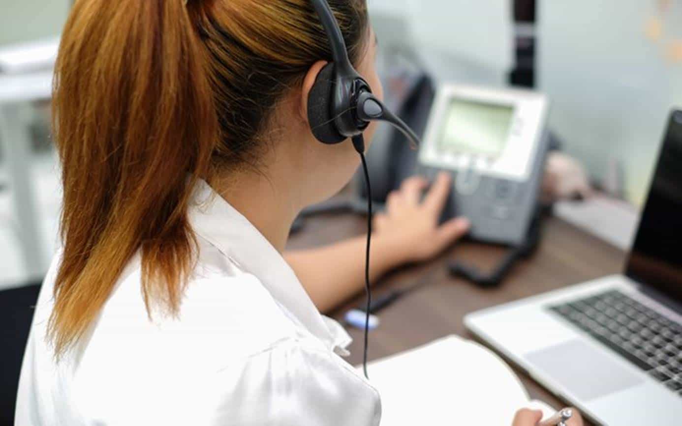 Vendedor que também atendia por telefone não consegue horas de telemarketing￼￼
