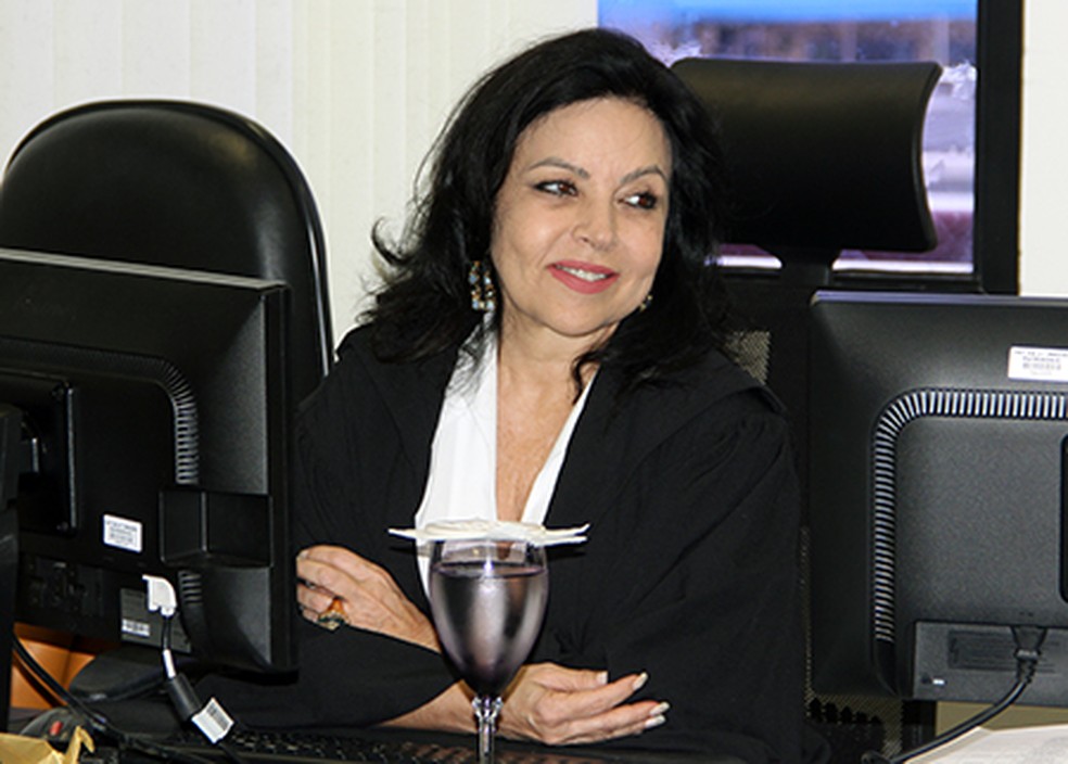 Empresa deve indenizar família por morte de eletricista, decide juíza