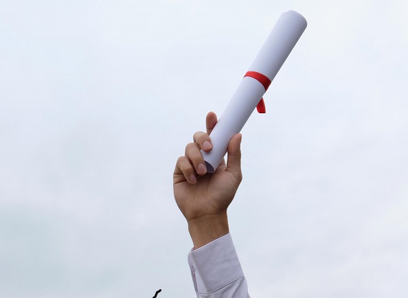 Diretoria de Ensino deve validar diplomas de alunos de instituição