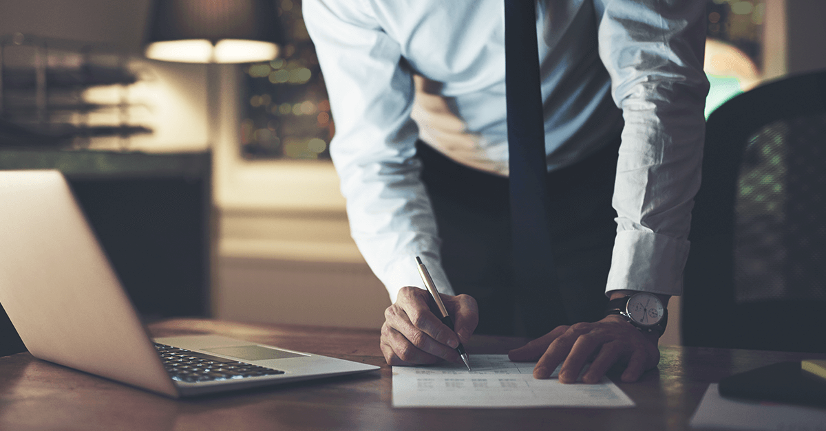 Advogado que teve o mandato revogado pode pleitear honorários em ação autônoma