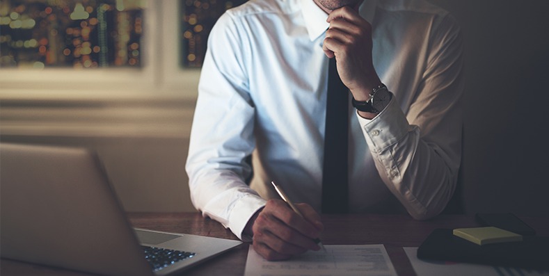 Reconhecida jornada especial a advogado com contrato sem previsão de dedicação exclusiva