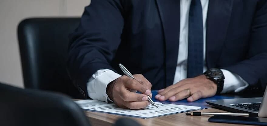 Advocacia não se submete à Lei de Lavagem de Dinheiro, decide OAB