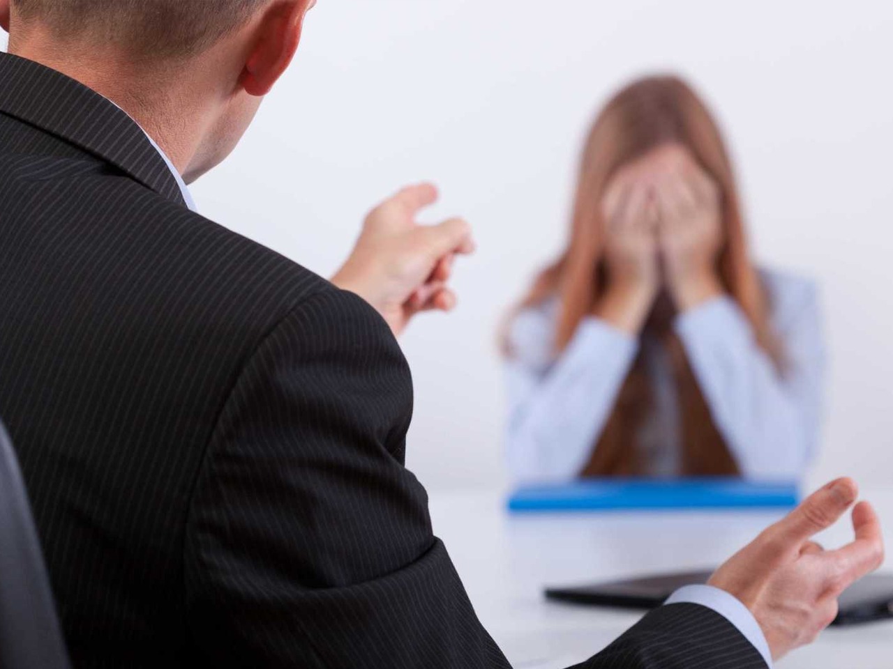 Justiça condena escritório de advocacia por assédio moral