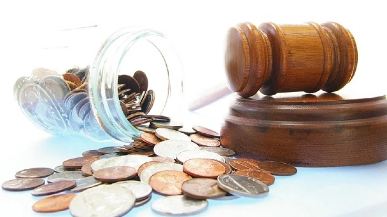 Consumidor cobrado indevidamente receberá restituição dupla e compensação, diz TJ-PB