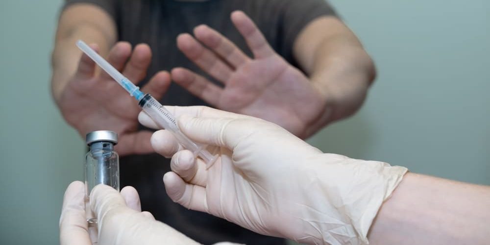 TRT-SP mantém decisão de demissão de funcionária que recusou vacina