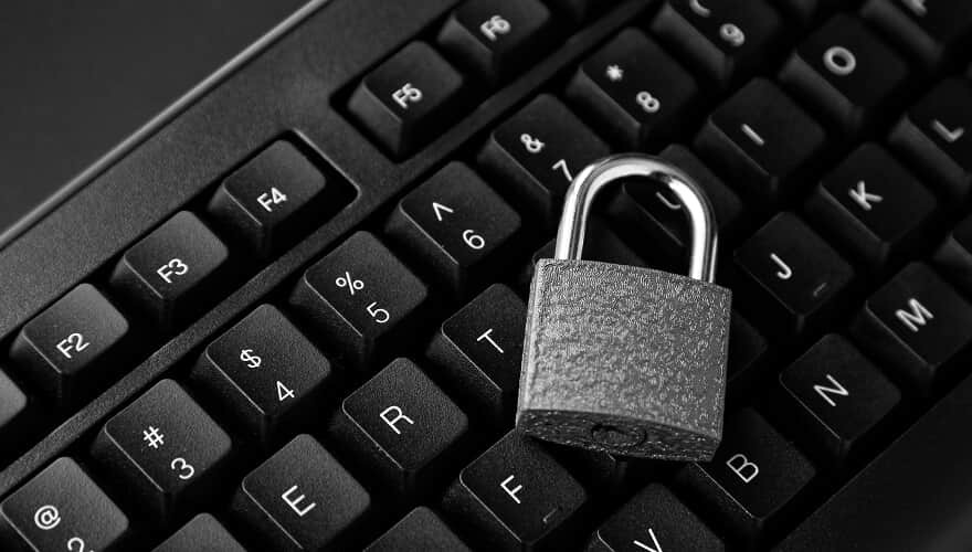 Mulher será indenizada por exposição de dados em site de processos