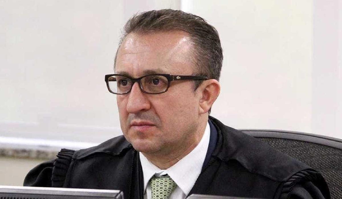 Advogado deve indenizar magistrado por ofensas após decisão sobre Lula