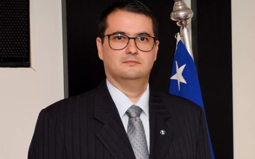 MAIS UM: TJ-GO aposenta juiz por fraudes de R$ 18 milhões em decisões