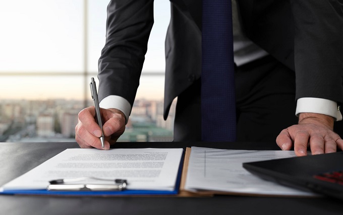 Projeto proíbe redes sociais para menores de 12 anos e veda recompensa em games