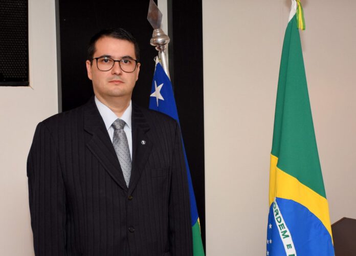 Juiz é investigado pelo MP-GO por supostas fraudes em reconhecimento de paternidade