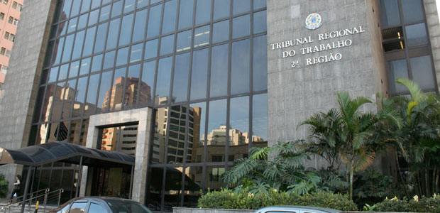 Honorários advocatícios são indevidos no caso de desistência de ação na JT