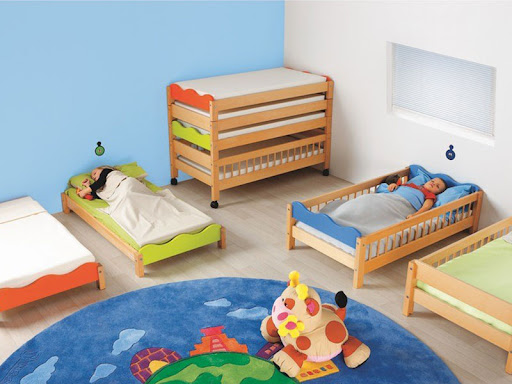 BENEFÍCIO MATERNO: Shopping terá de criar creche para filhos de comerciárias, diz TST