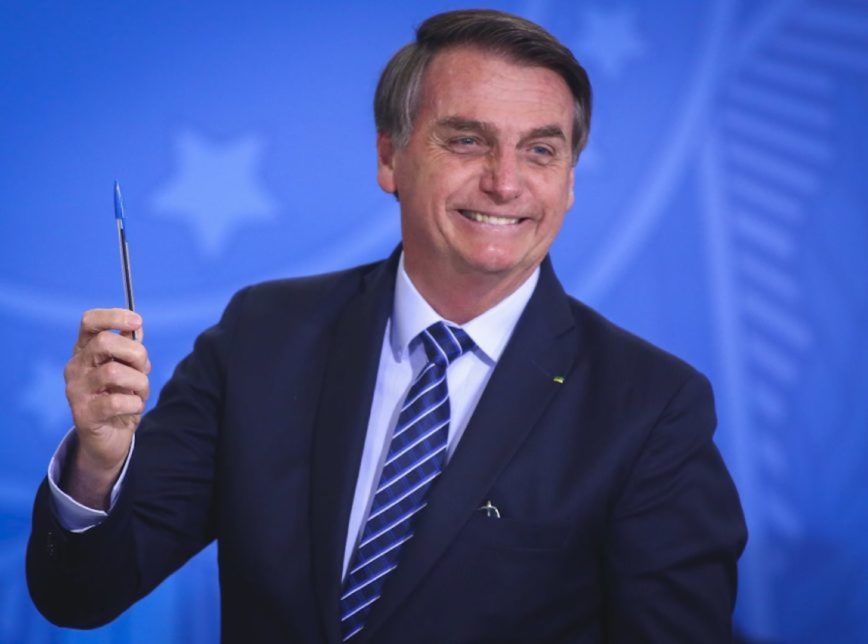 Bolsonaro é alvo de queixa-crime no STF por homofobia e transfobia