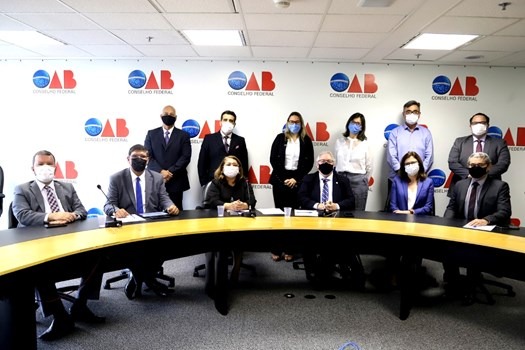 OAB pede suspensão de autorização de cursos de Direito a distância por 180 dias