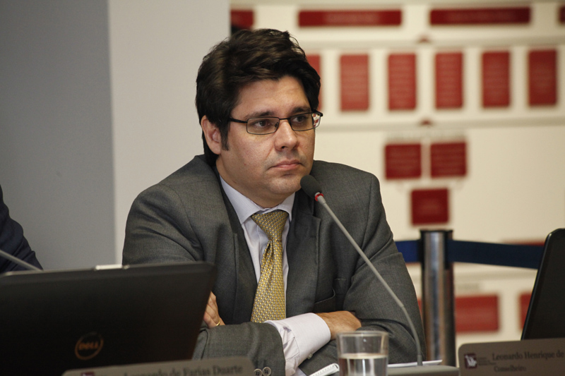 Para TRF-5, servidor de nível superior não precisa de inscrição em conselho federal