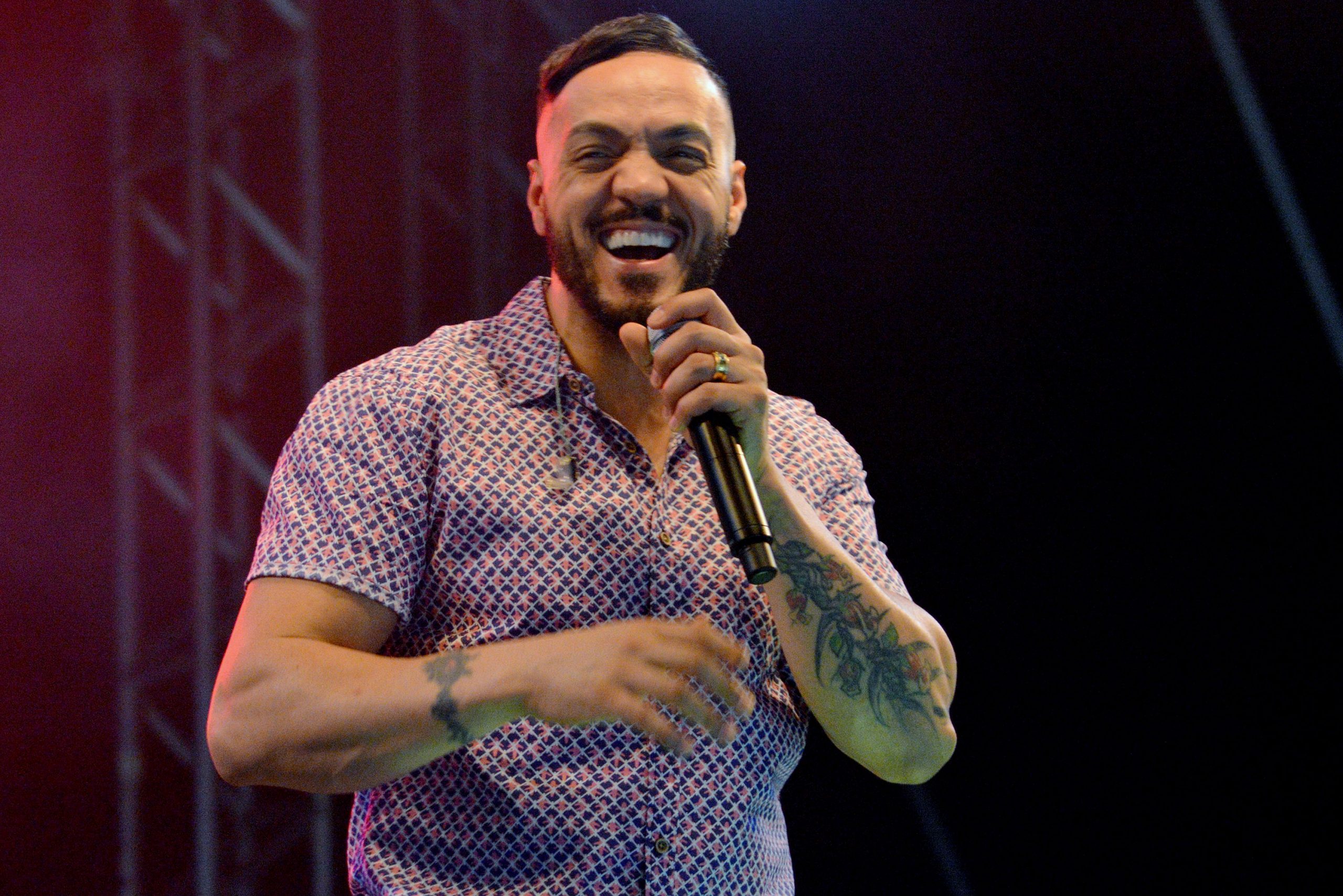 Justiça penhora renda de streaming de Belo por dívida