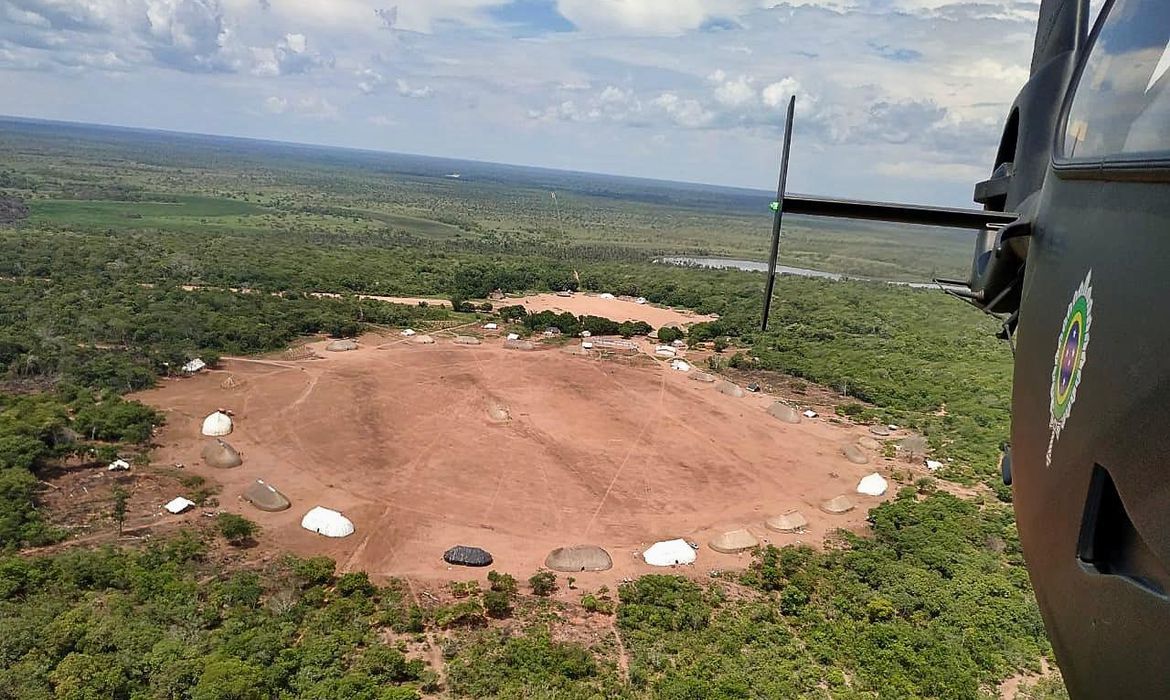 MPF pede informações ao governo sobre tráfego aéreo em áreas indígenas