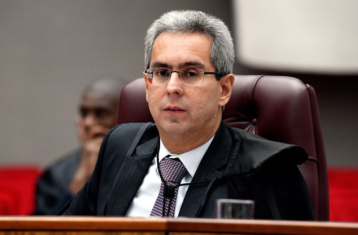 STJ discute retenção de honorários por sindicato