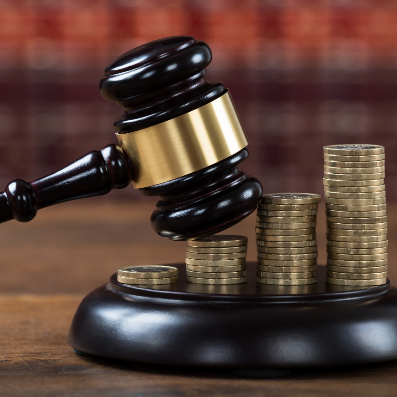 Motociclista é condenado a pagar R$ 70 mil por atropelar vítima que perdeu perna