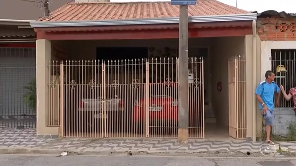 Concessionária deve indenizar cidadão por instalar poste em imóvel particular