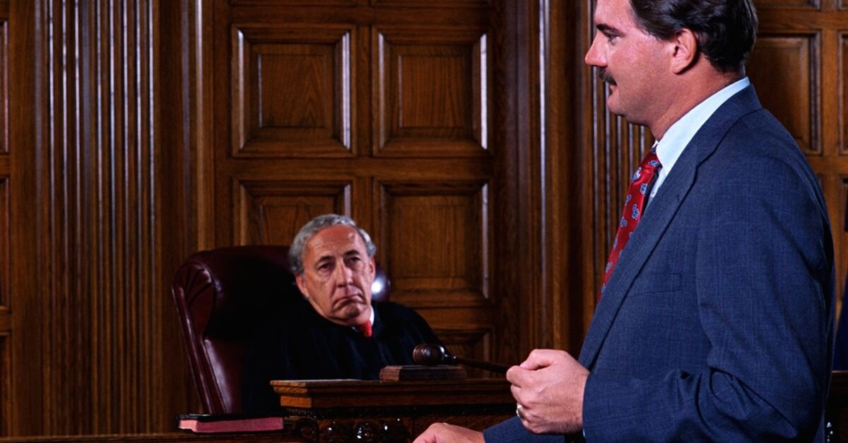 Tom jocoso e ambiguidades nas razões de apelação não geram dever de indenizar