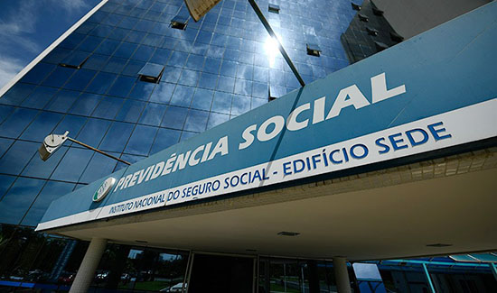 INSS deve restabelecer benefício a jovem com hidrocefalia e tumor cerebral