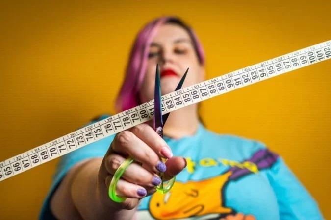 Batalha contra a gordofobia é ampliada e chega à Justiça