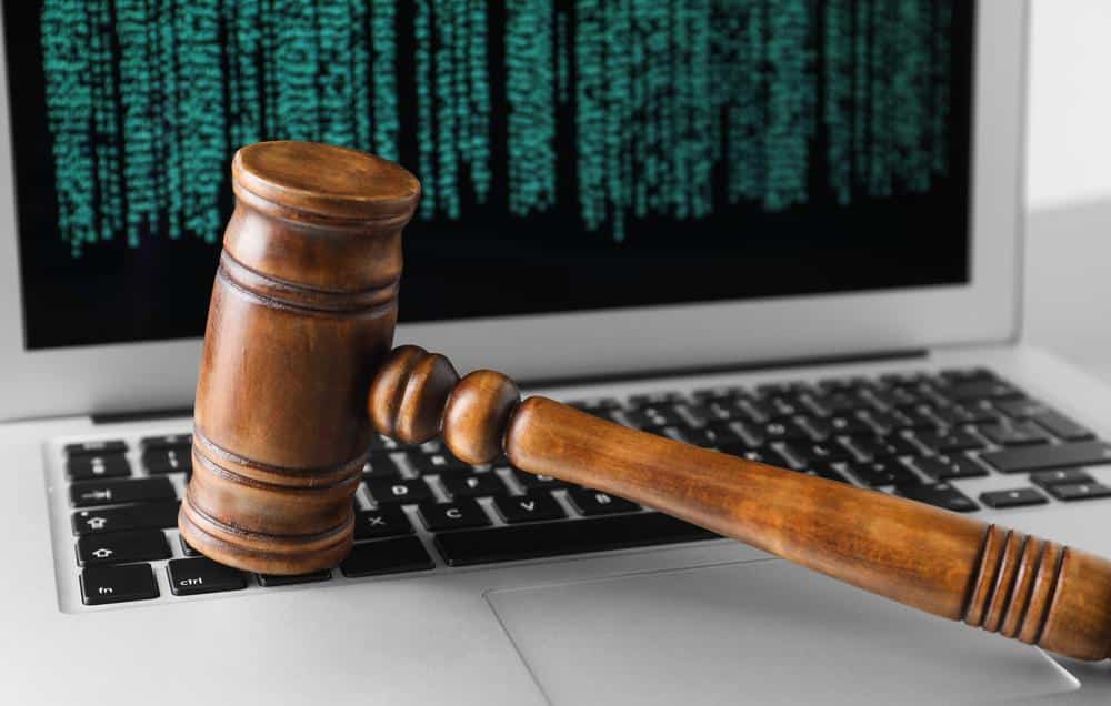 PENAS MAIS DURAS: Sancionada lei que criminaliza bullying e cyberbullying