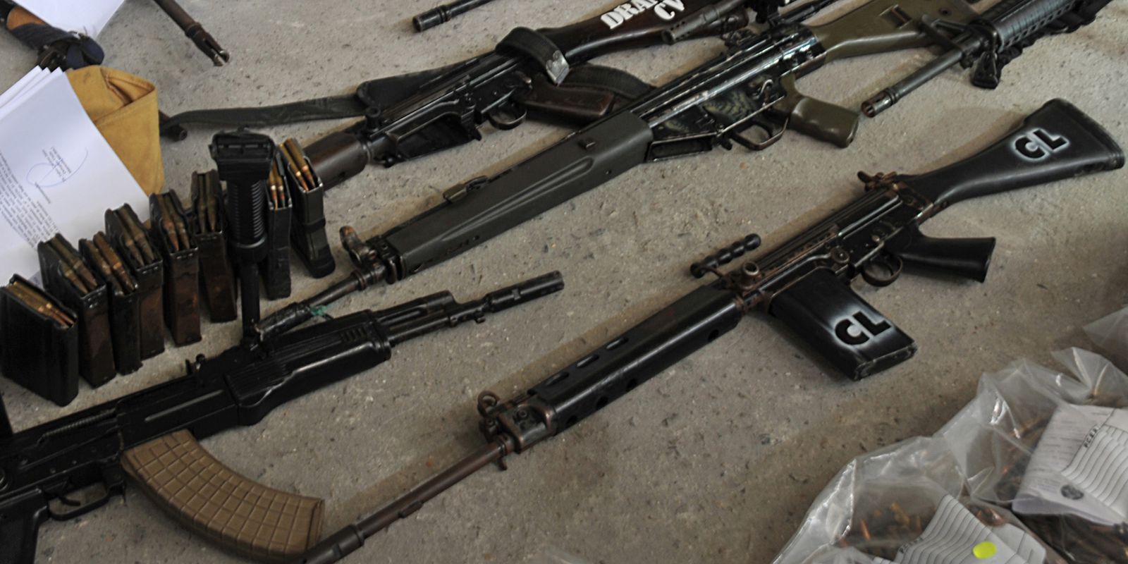 Por causa da Covid-19, TJ-SP absolve homem preso por porte de arma vencido