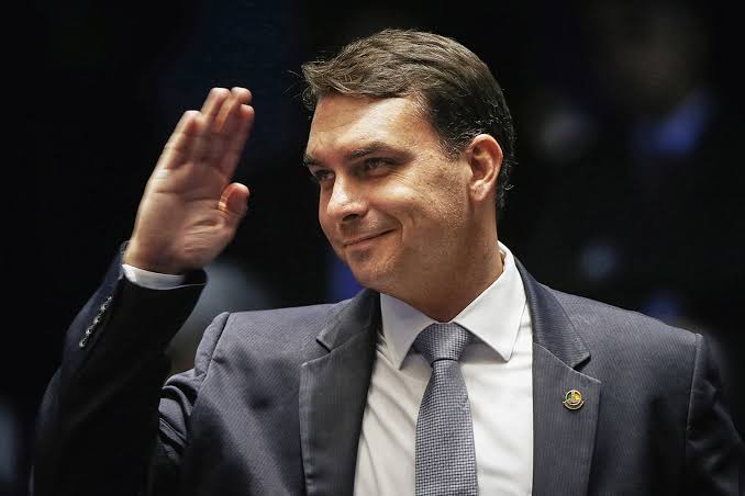 TJ-RJ arquiva denúncia contra senador Flávio Bolsonaro no caso das ‘rachadinhas’