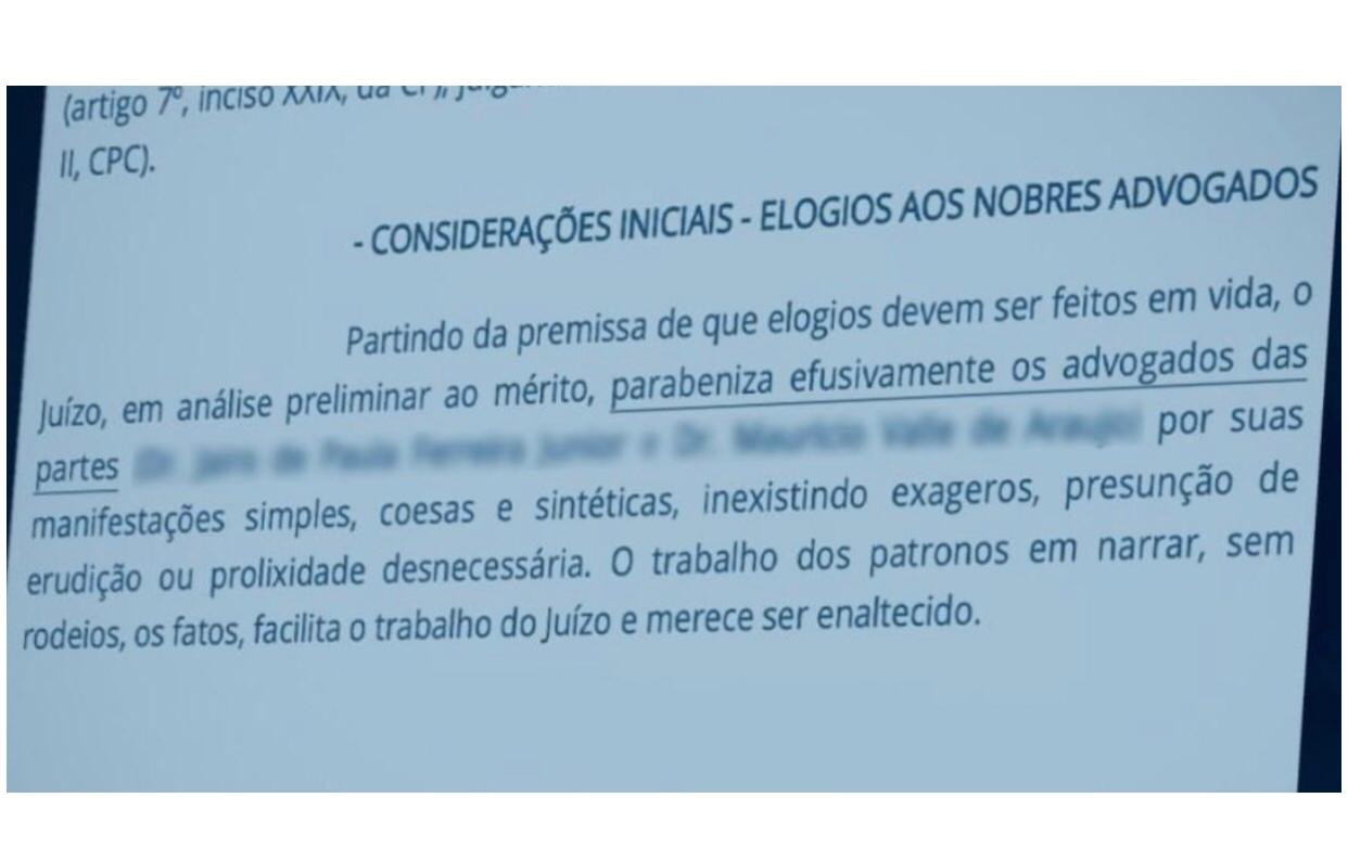 "O MENOS É MAIS": Juíza elogia em sentença  advogados de ambas as partes por manifestações 'coesas e sem rodeios'