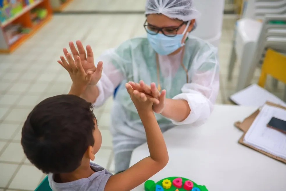 TJ-SP contraria STJ e diz que rol da ANS é exemplificativo e plano deve manter tratamento de criança autista