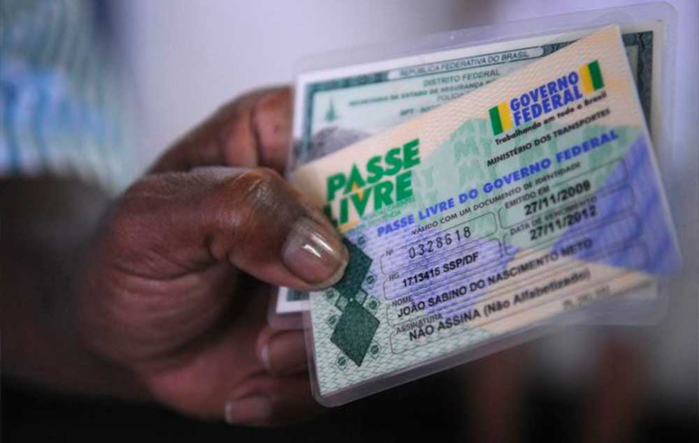 Empresa é condenada por negar passagem gratuita a beneficiário de passe livre￼￼￼
