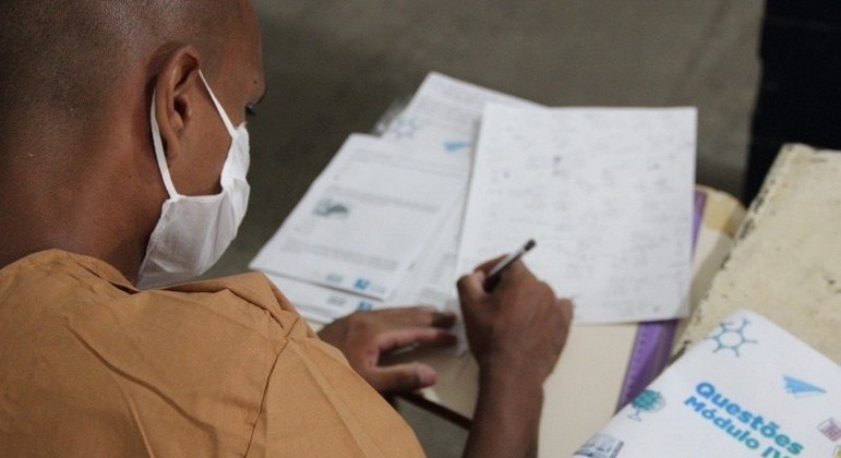 REMIÇÃO DE PENA: Tempo de ensino a distância basta para redução, decide STF