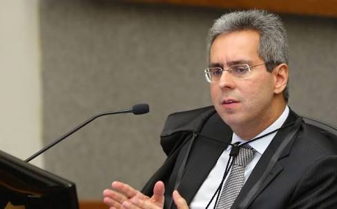 STJ revoga teses do IAC 14 em alinhamento com o STF sobre fornecimento de medicamentos