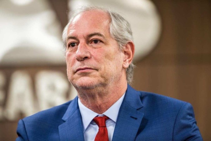 Juíza manda penhorar Hilux de Ciro Gomes por dívida após condenação por ofensas