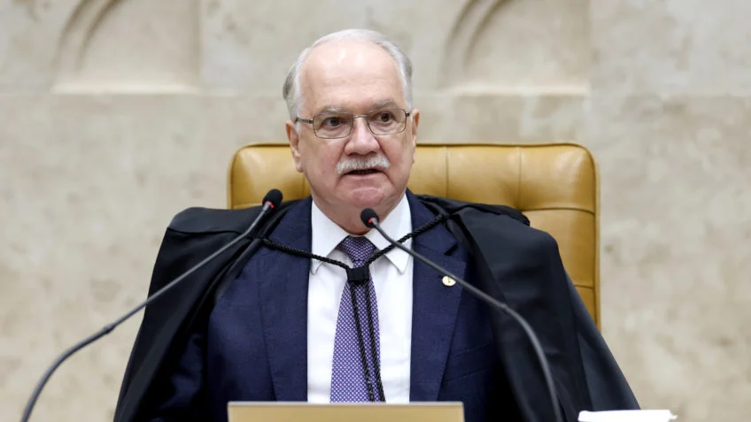STF concede prisão domiciliar a mãe que amamenta