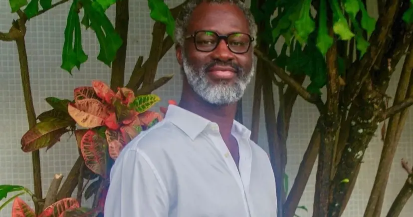 Ex-cônsul honorário da França na Bahia busca indenização por injúria racial e assédio moral